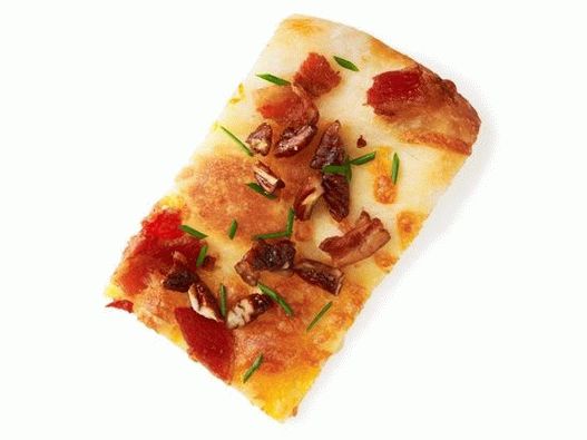41. Pizza s čedarom, slaninou a pekanmi
