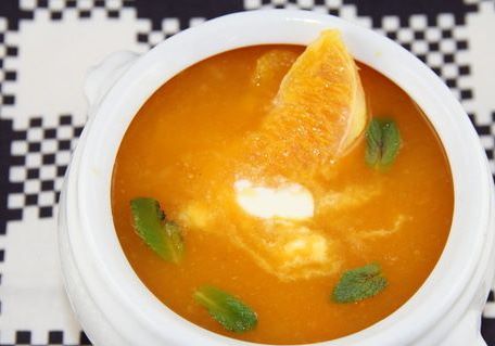 Krémová pomarančová polievka
