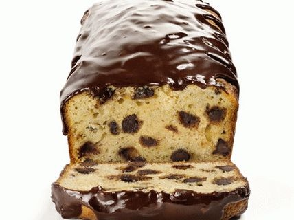 Fotka z banánového muffinu s čokoládou a polevou