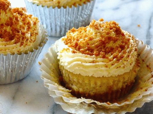 Fotografie Bezlepkové tvarohové koláče s vaječnou stehenkou