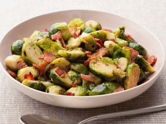 Fotografie ružičkový kel so slaninou