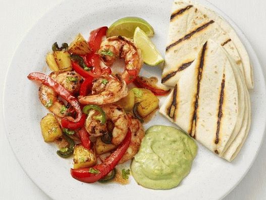 Fotka z Fajita s grilovanými krevetami a ananásom