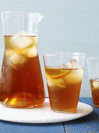 Fotografia ľadového čaju s ginom a kardamómom