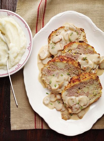 Fotografie írsky mäsový chlieb s mliečnou omáčkou