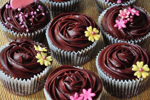 Foto cupcakes s čokoládovým krémovým krémom