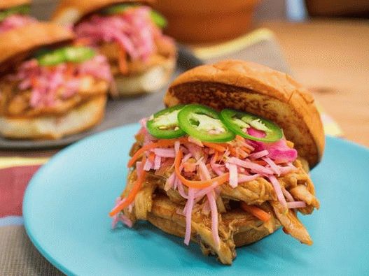 Sladkokyselý kuracie sendviče Sladkokyselý kuracie sendviče