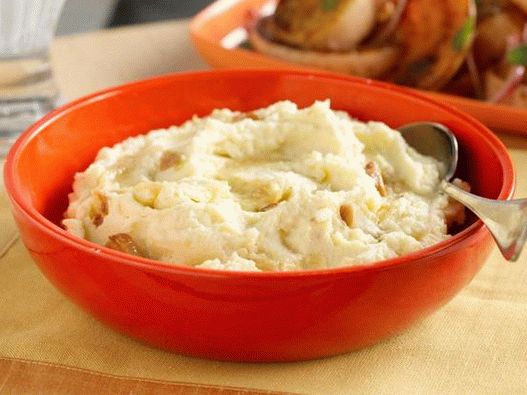 Foto misky - nekompromisný zemiakový kaše s pečeným cesnakom