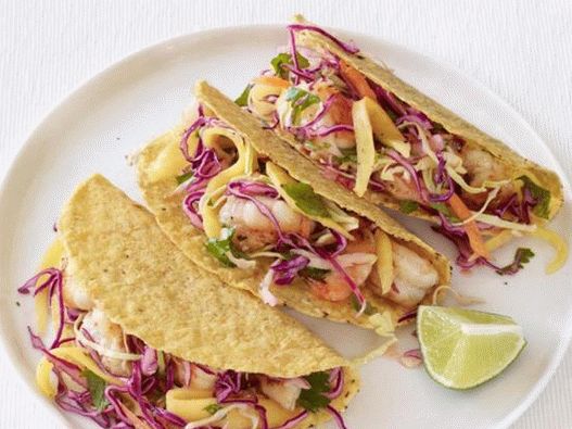 Tacos, s, garnáty, a, kapusta, šalát