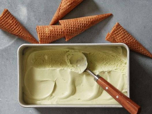 Fotografie Zmrzlina s chuťou zeleného čaju bez použitia zmrzliny