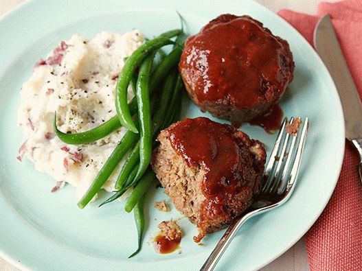 Foto muffiny z mäsa s omáčkou BBQ