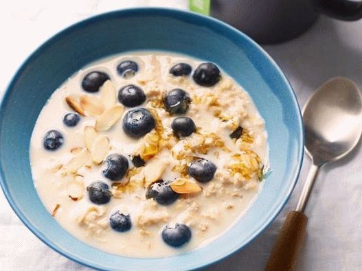 Photo Night ovsené vločky: ovsené vločky z čučoriedok a mandlí bez varenia