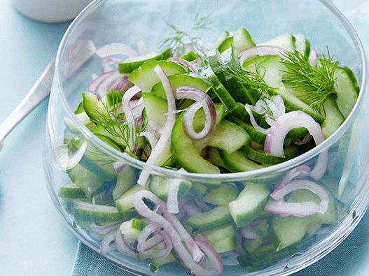 Foto uhorkový šalát