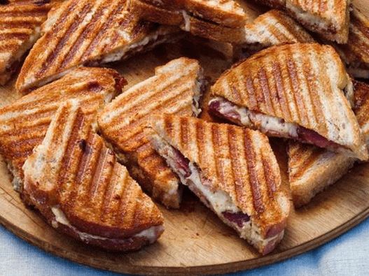Foto misky - Panini s údenou slaninou