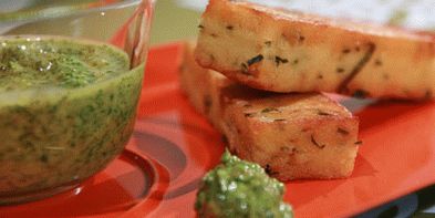 Tyčinky Panisse s omáčkou salsa verde