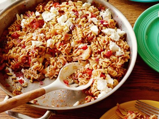 Fotka z cestovín v paradajkovej omáčke