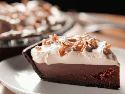 Foto koláč s čokoládou a kávovým krémom