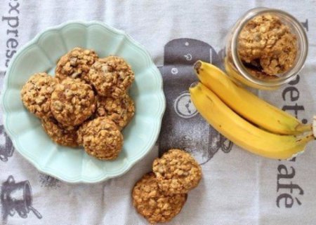 Lean banánový cookie