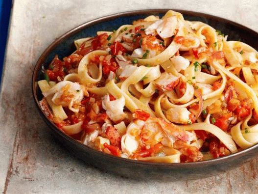 Fettuccine cestoviny s homármi, paradajkami a šafranom