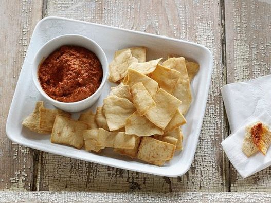Hlboká omáčka z pečených paprík a vlašských orechov (Muhammara)