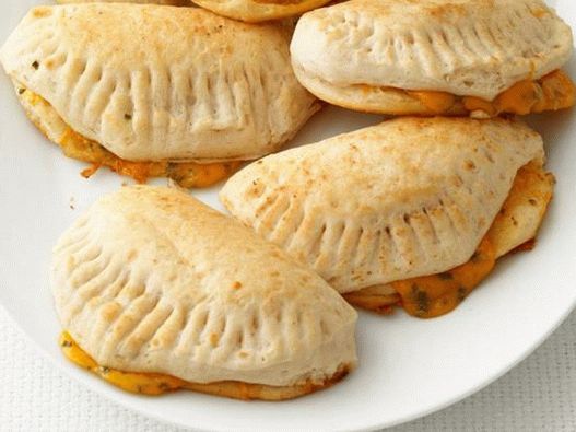 Foto misky - Tournovers plnené čedarom a zelenou cibuľou