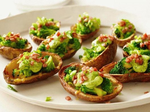 Zemiakové šupky plnené brokolicou, čedarom a avokádovým krémom