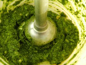 Ryža s arašidmi a pestom