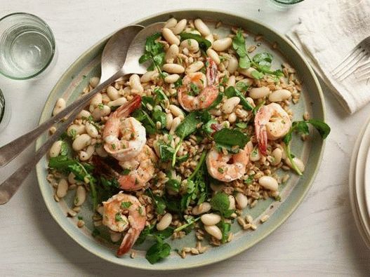 Foto celozrnný šalát s krevetami