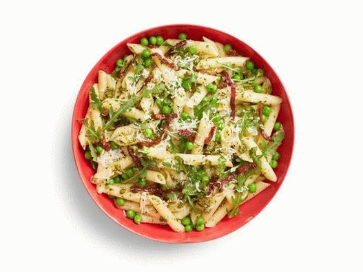 Photo Penne pasta salad, s, korenený, pesto