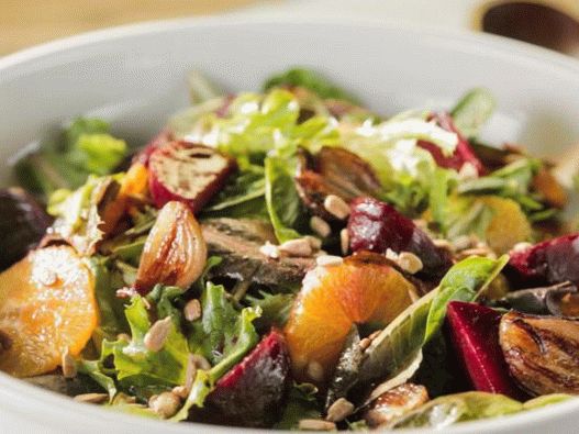 Foto šalát z pečenej repy s pomarančom