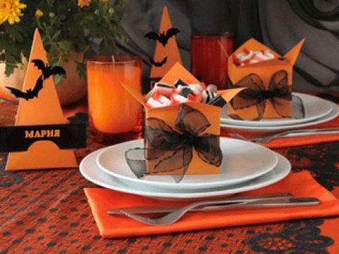 Halloweenske stolíky: nápady a ich implementácia