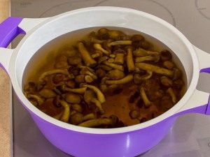 Syrová polievka s medovými hubami