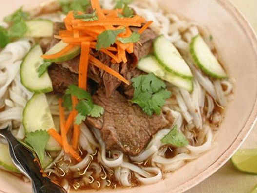 Polievka z hovädzieho žebra z kórejského štýlu v pomalom sporáku