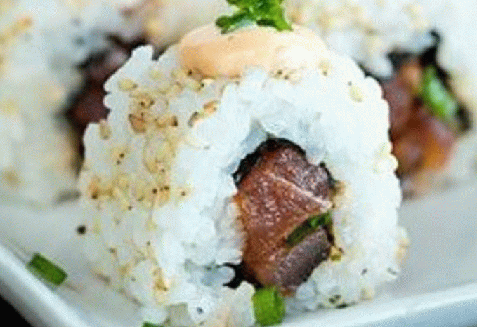 Tuniak sushi