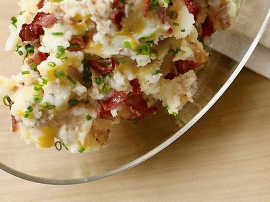 Fotka zemiakového trhania so šupkou