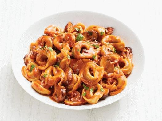 Fotka z Tortellini a Stroganoff s hubami