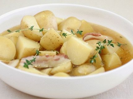 Zemiakové dusené fotografie s tymiánom