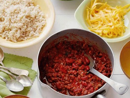 Chili s dvoma druhmi fazule